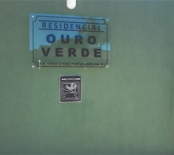 placas de endereço  em vidro acrilíco e chapa