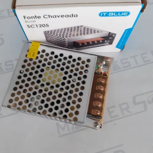 Fonte chaveada. 12volts. 5.0 amperes. Nova.