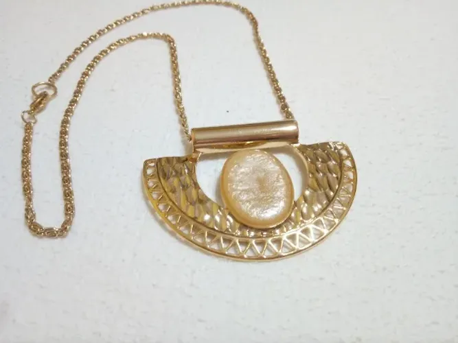 Colar Estilo folheado a ouro