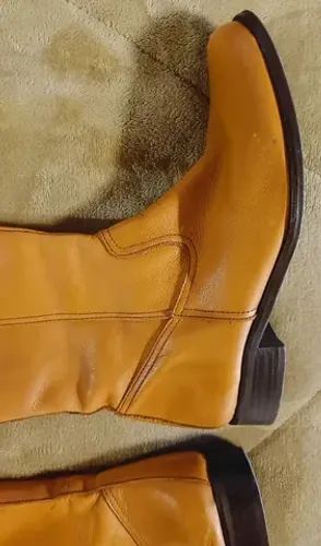 Bota caramelo cano alto 36