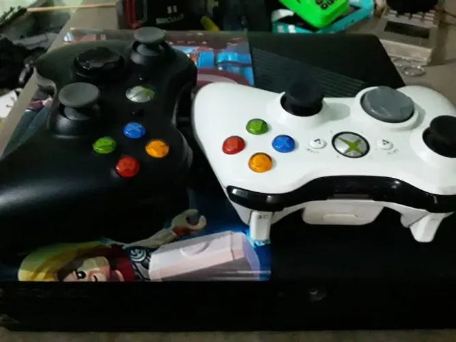 vendo xbox 360 muito top com garantia