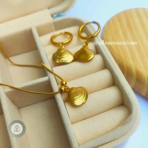 Conjunto Conchas Banhado a Ouro 18k 