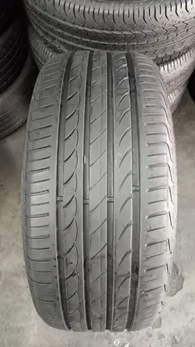 Pneu 235/50/17 Delinte - Usado (1 pneu)