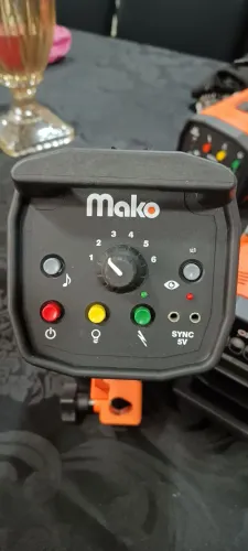 Flash de Estúdio Mako - unitário 