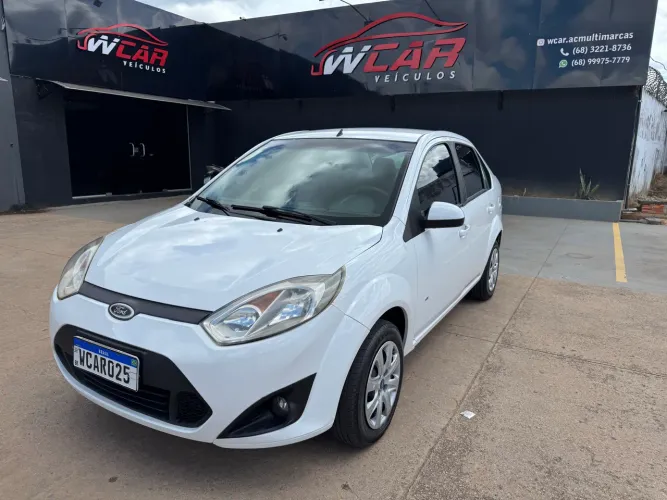 Ford Fiesta Sedan SE 1.6 8V Flex Ano 2014