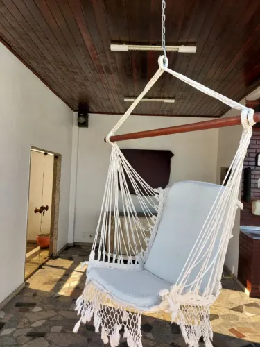 Cadeira de balanço rede de descanso suspensa cor caramelo. Linda ! Ótima para descansar   
