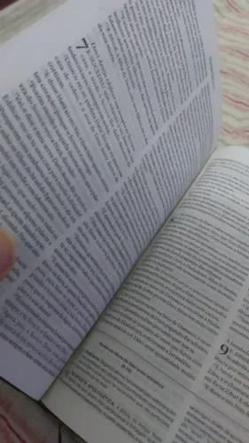 Biblia Cristã de Estudo Apologetica - Religuia para colecionadores