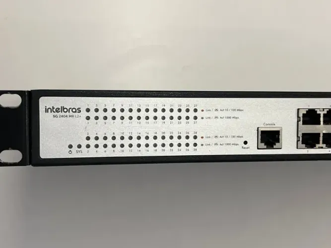Switch 24p Gerenciável Giga + 4p Sfp Sg2404 Mr L2+ Intelbras