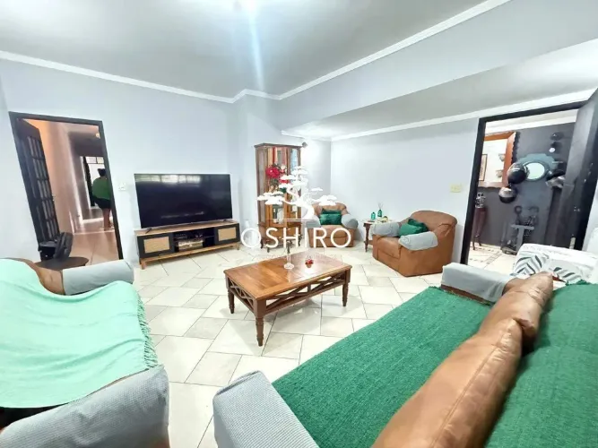 Casa térrea isolada à venda em Ponta da Praia, Santos  3 Quartos, 2 Suítes, Piscina e Chur