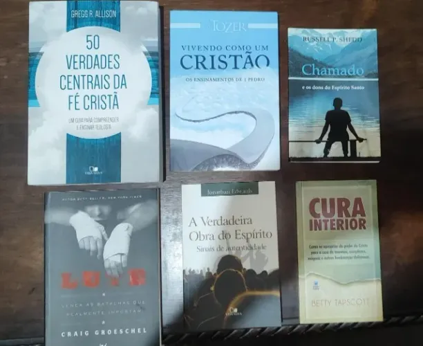 Livros cristãos de vários títulos (ver Descrição)