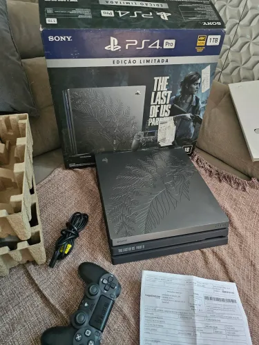 PS4 Pro Edição Limitada The Last of Us Part II