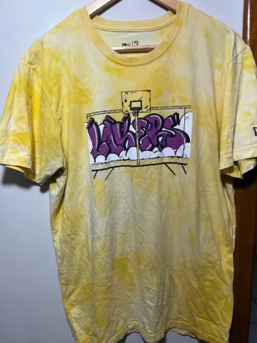 Camiseta Lakers New Era Tie Die