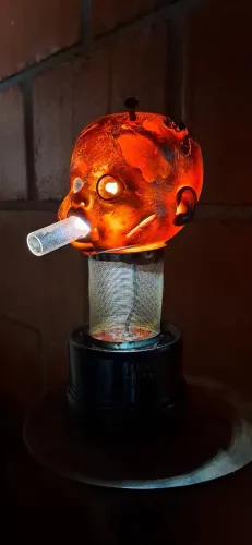 Luminária terror Cabeça de Boneca macabra Vintage
