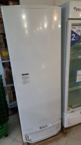 A. Freezer 569lts Gelopar 2 anos de garantia 