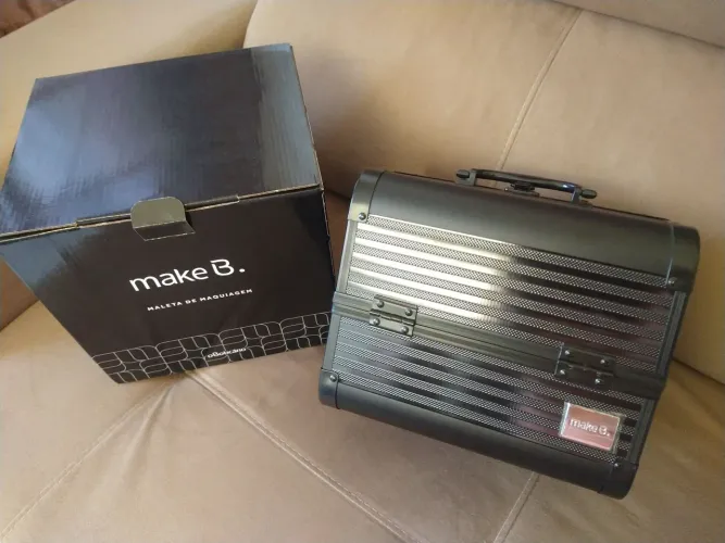 Maleta de Maquiagem Make B. - O Boticário