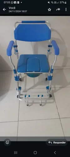 Cadeira de banho semi nova