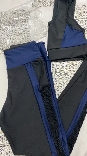 Roupa de academia 