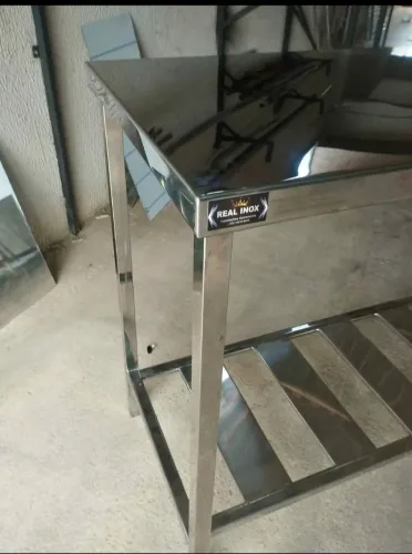 Mesa totalmente em aço inox