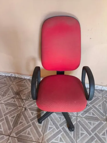Poltrona Giratória