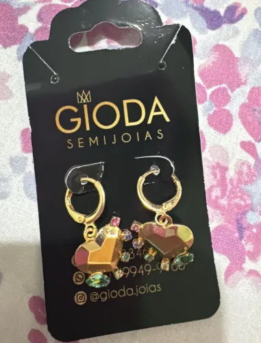 Semijoias argola com zircônias coloridas