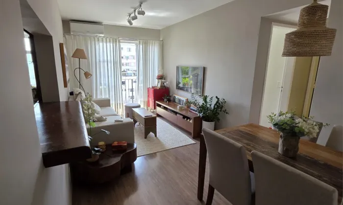 Alugo excelente apto 2 quartos em Botafogo