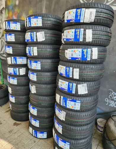 Pneus 165 45 aro 15 Conforser novos