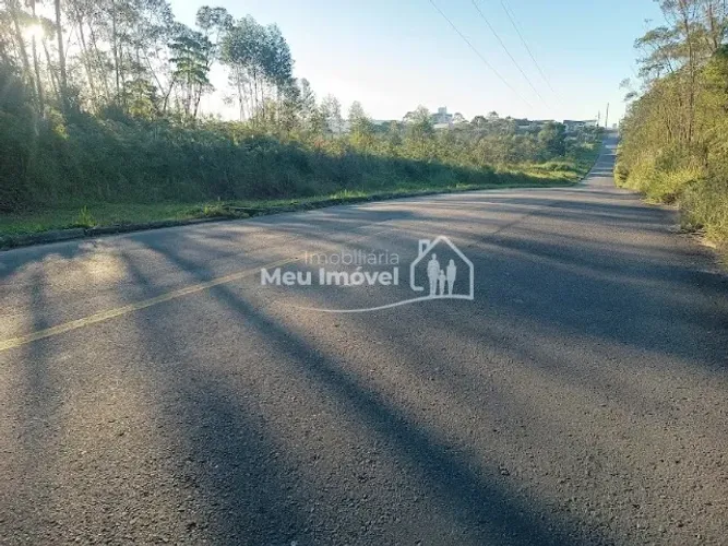 AMPLO terreno bem localizado para obter renda em aluguel ou instalar a sua empresa!