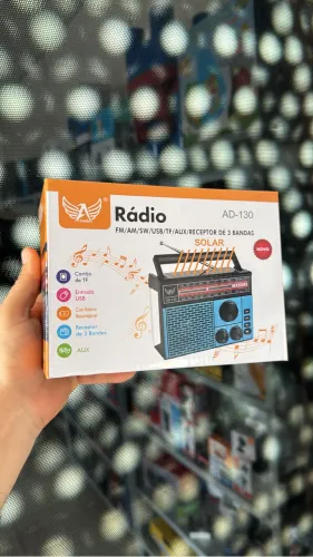 Rádio Fm com entrada para pendrive e bluetooth placa solar 