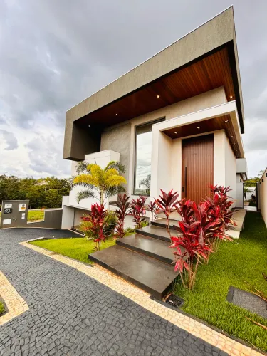 Casa Térrea fachada imponente 3 Suítes + escritório- completa em planejados 