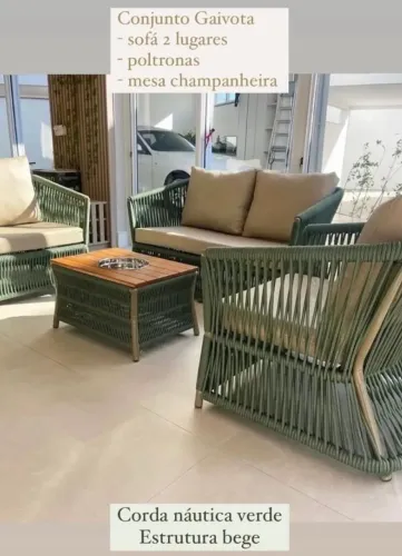 Conjunto sofá móveis área externa