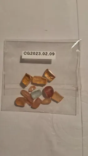 Atualizado. Lote Topazio imperial e azul polidas 12unidades 25,4 CT