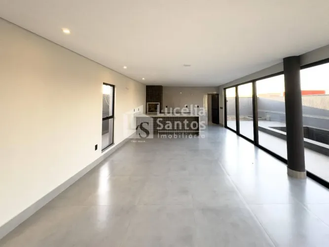 Casa à Venda no Condomínio Verana - Teresina - PI