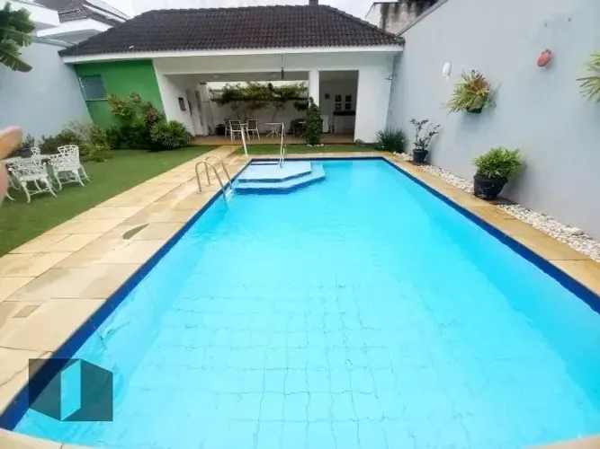 Casa de condomínio em Barra da Tijuca