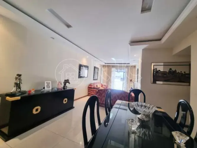 Imóvel para venda possui 126 metros quadrados com 3 quartos em Vila Isabel - Rio de Janeir