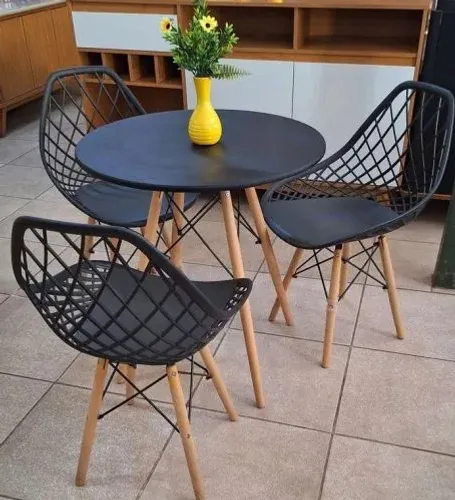 Mesa com 3 cadeiras preta 
