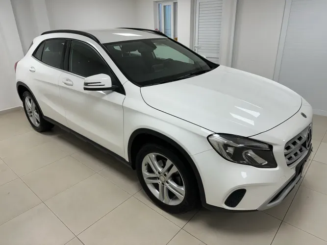 MERCEDES BENZ GLA-200 1.6 TURBO ANO 2019
