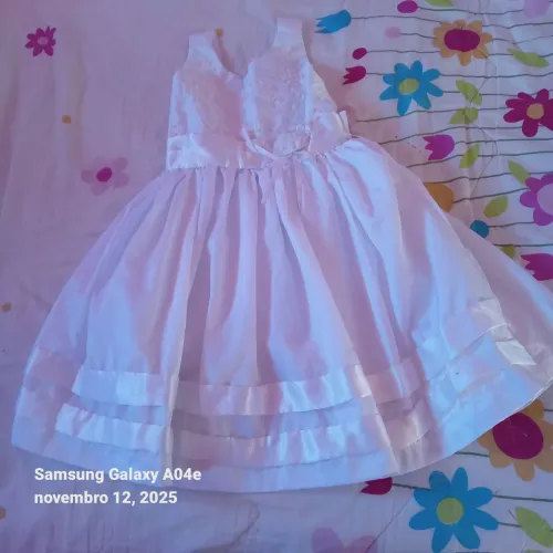 Vestido infantil para batizado e festa. 