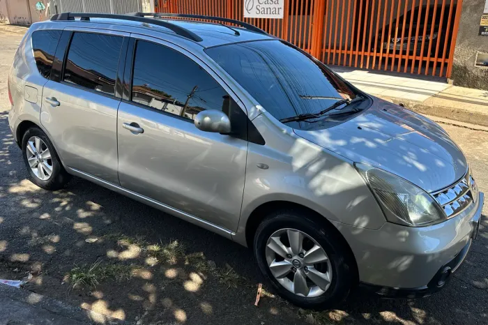 Nissan Livina S 1.6 16V Flex Fuel Mec. 2011