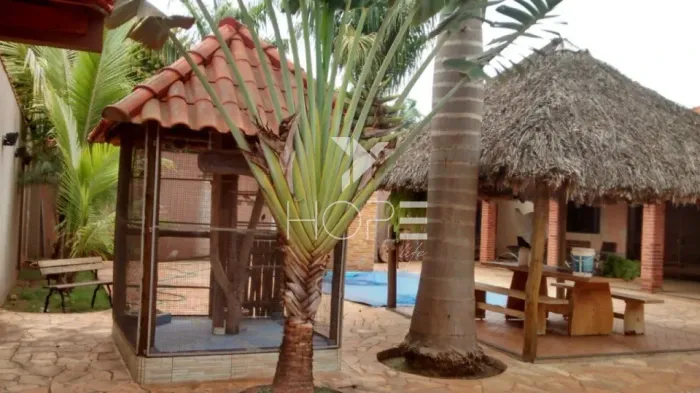 Chácara à venda com 170 m² - 3 quartos - 2 banheiros - 3 vagas - Balneário Tibagi - Ibipor