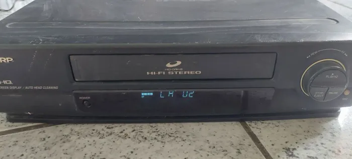 Vídeo cassete sharp HI FI c/defeito VHS antigo antiguidade uso restauração enfeite decoraR