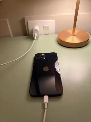 iPhone 13 128 GB. Impecável!