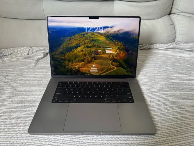 MacBook Pro 16? M2 Pro - 1TB SSD