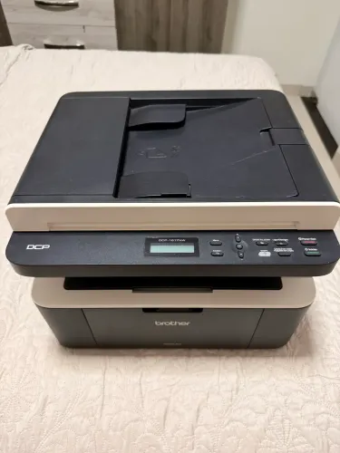 Multifuncional Brother DCP-1617NW muito nova