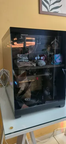 PC GAMER RX 9060 XT 16GB + RYZEN 5 5600X + 32GB RAM + MONITOR LG 27? 144HZ