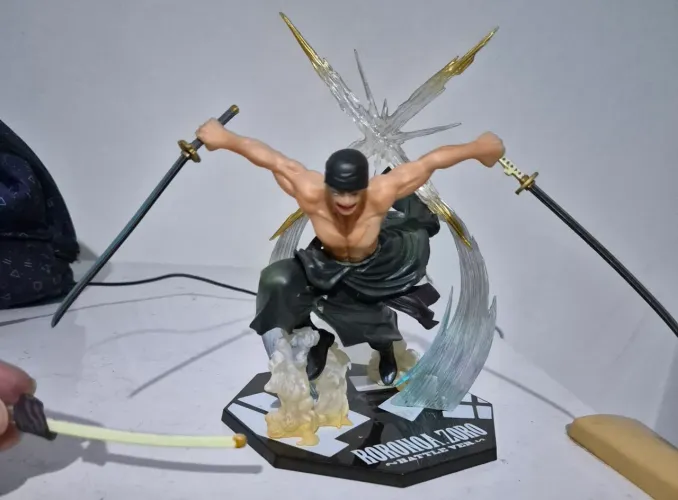 Roronoa Zoro - Battle Ver - Figuarts Zero - Bandai - One Piece