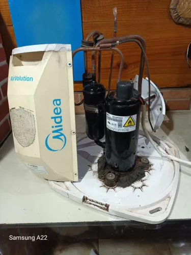 Vendo placa e compressor de ar condic. Midea inverter. Aceito trocas. Para desocupar logo.