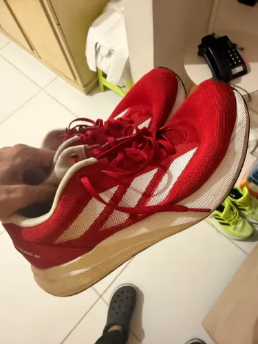 Tênis adidas 42