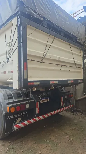 Carreta basculante 