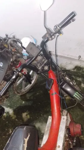 Mobilete toda boa so ta com um defeito.