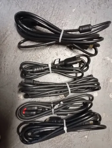 Kit com 5 Cabos HDMI - Ótimo Estado!